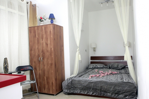 1 комнатные апартаменты класса люкс  в Бат Яме
