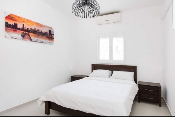 4-комнатная квартира в центре Бат Яма — рядом с морем