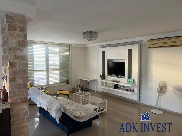 3 огромные комнаты с мебелью и двумя душевыми