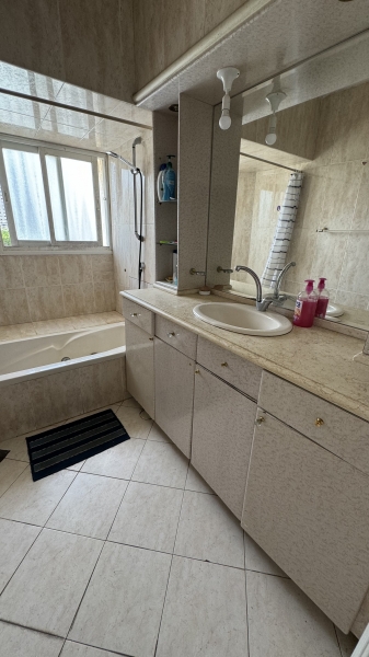 Комната на набережной с видом на море