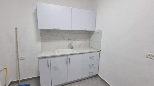 Срочно по случаю. На съем в Бат Яме .