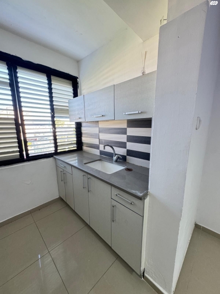 2-комнатная квартира, Кирьят Ям, 2000 Шек.