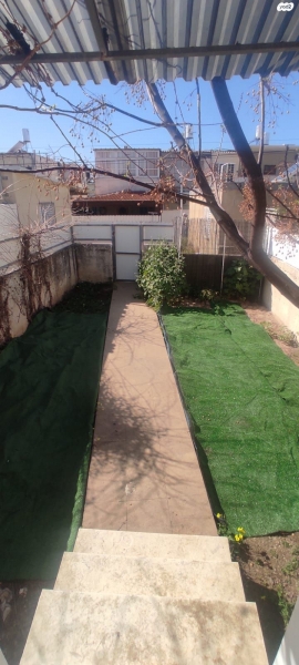 Сдаётся 2-комнатная квартира с гиной, Кирьят Ям, ул. а-Хашмонаим