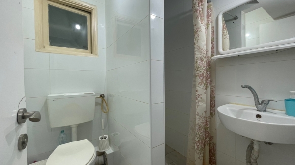 В аренду 2х-комнатная на Sha'ar ha-Emek St 4, Netanya за 3500 ₪