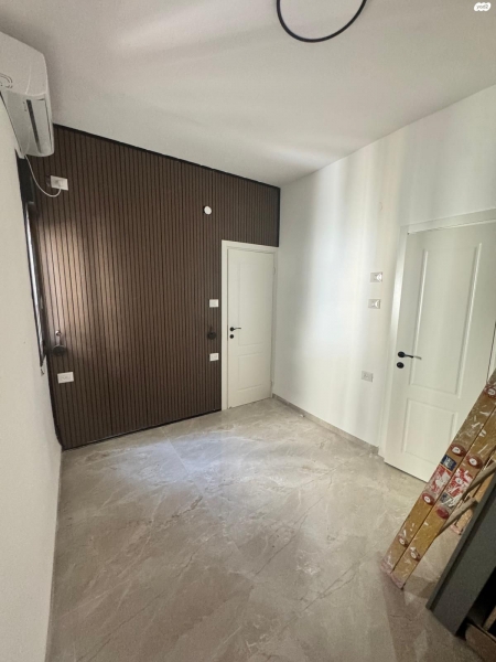 Сдаётся 1, 5-комнатная квартира, Кирьят Моцкин, ул. а-Каценельсо