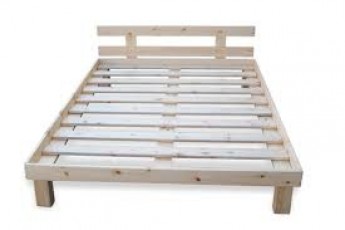 Простые кровати из дерева на заказ