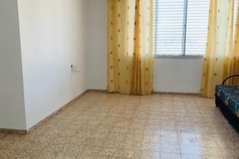 Сдается 4-комнатная квартира в Кирьят Яме в центре Ницана