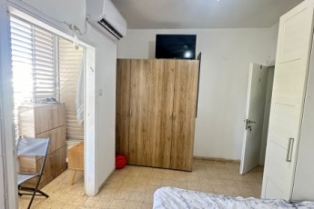 В Бат яме сдается красивая комната с балконом! НЕ МАКЛЕР