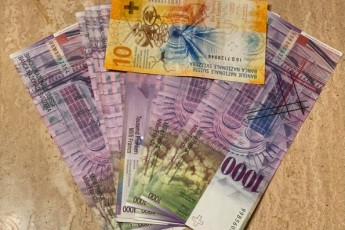 Куплю, обмен швейцарские франки 8 серии, английские фунты
