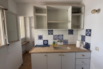 В аренду 2, 5-комнатная на Hahistadrut 52, Giv'atayim за 4650 ₪