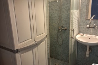 3 комнаты на земле, 3 кондицион. бомбоубежище у входа в квартиру