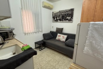 В аренду студия на Zomerstein 14 Netanya, за 2300 ₪