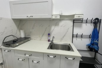 В аренду студия на Herzl St 31, Netanya за 2800 ₪