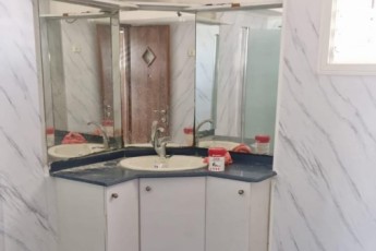 В аренду 2, 5-комнатная на Ya'akov Weiss St 8, Netanya за 3800 ₪
