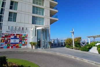 Вакансия на уборку в отель Остров Island Luxurious Suites Hotel