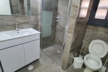 3-комнатная квартира с огромным собственным двором