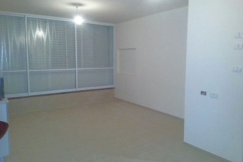 2-комнатная квартира в районе Неот Рахель, Холон