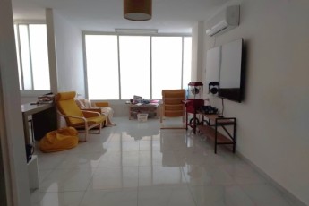 Аренда 4-комнатной квартиры в центре Бат Яма