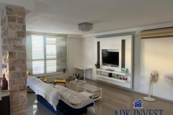 3 огромные комнаты с мебелью и двумя душевыми