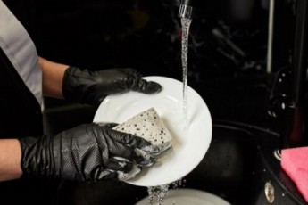 в Петах тикве нужен сотрудник на мойку посуды