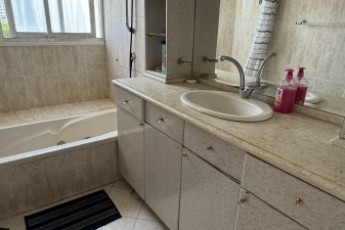 Комната на набережной с видом на море