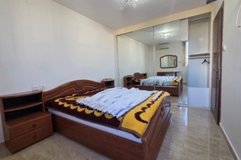 Сдается 4-комнатная квартира в центре Бат Яма