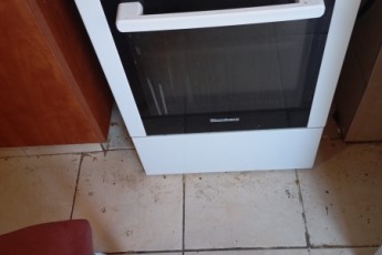 Сдам комнату в трёх комнатной квартире