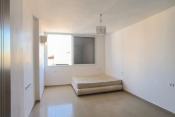 3 огромные комнаты с мебелью и двумя душевыми