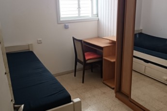 Сдаётся комната (без маклера) в квартире в Бат Яме (Ацмаут)