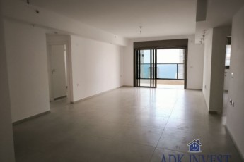 В долгосрочную аренду в новостройке в центре Нетании 5 комнат с