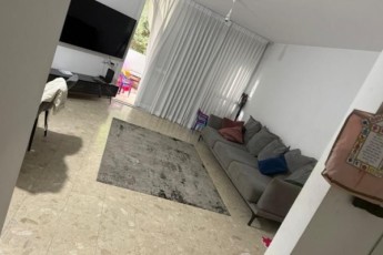 Сдается 4-х комнатная квартира в центре Герцлии