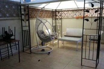 продам 4 ком. квартиру с большой гиной 120м и с шикарным видом на море