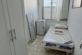 СДАЁТСЯ КОМНАТА В НОВОЙ КВАРТИРЕ У МОРЯ В БАТ ЯМ