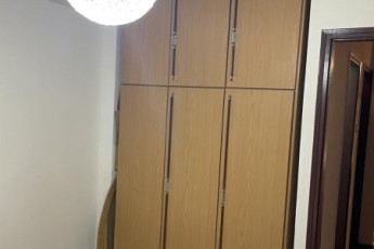 сдам продам 3 комн квартиру , частично мебилиров , с холодильник