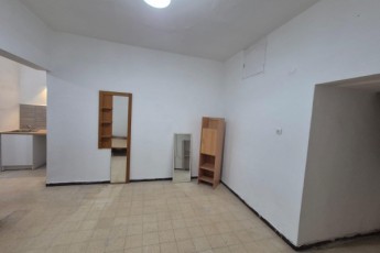 Сдается однокомнатная комнатная квартира в центре Нетании,