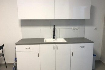 Сдам двухкомнатную квартиру на Herzl St. 1, Netanya за 3500